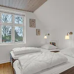 Holiday home Hanni - 600m From The Sea By Interhome